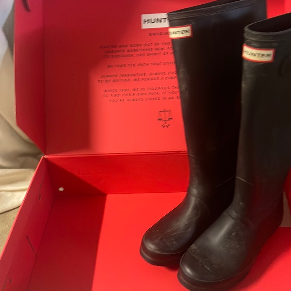 Black Hunter Original Tall Boots w box